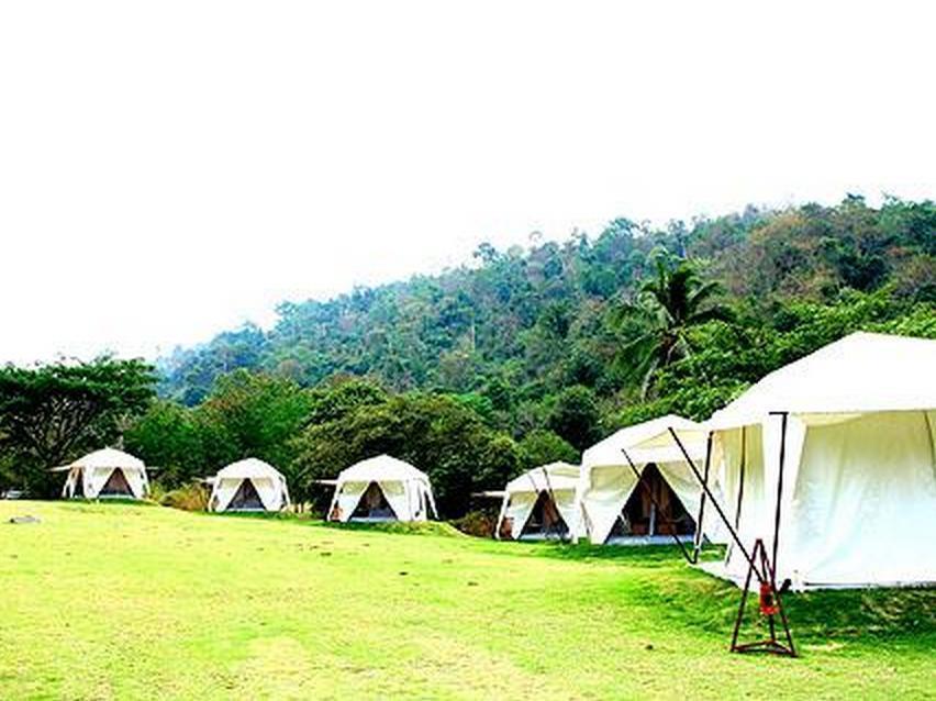 Khao Kheaw Es-Ta-Te Camping Resort & Safari Si Racha Exterior foto