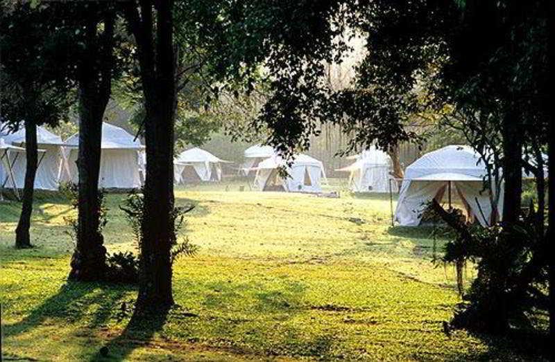 Khao Kheaw Es-Ta-Te Camping Resort & Safari Si Racha Exterior foto